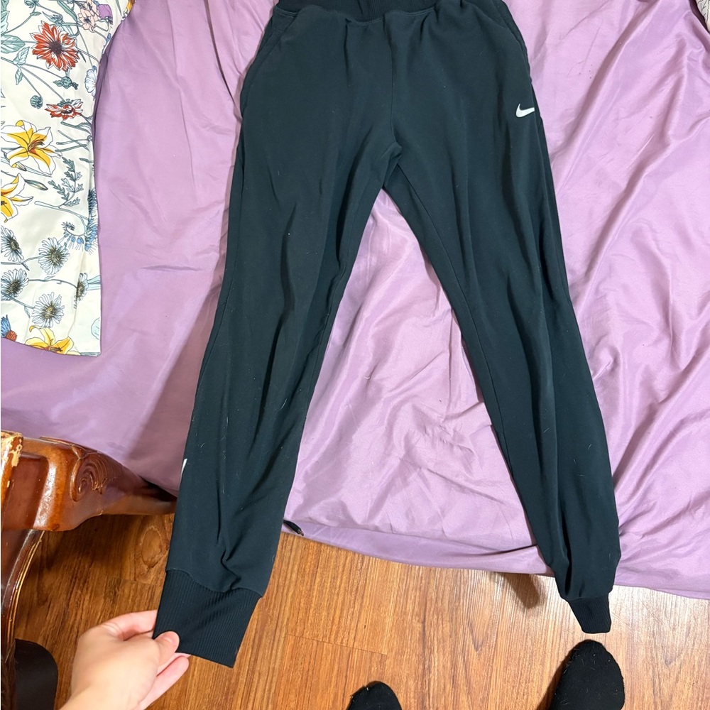 Nike women’s  Black Jogger Pants
